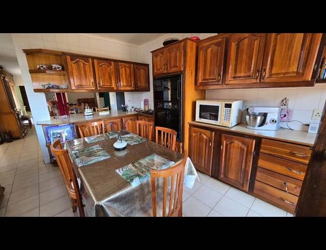 5 BEDROOM HOUSE FOR SALE IN LOUIS TRICHARDT